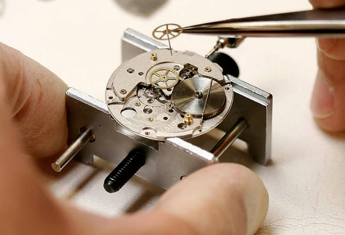 affordable mechanical chronograph